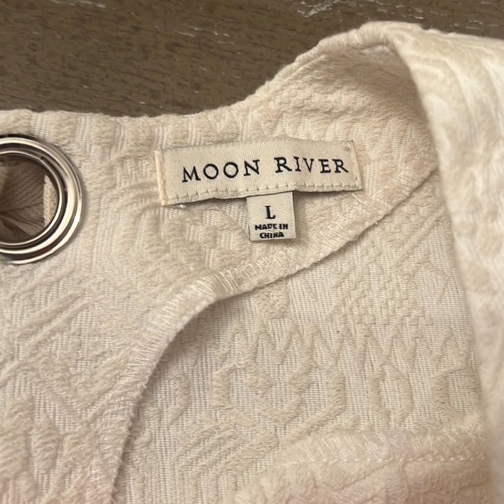 Textured Cream Top - Picture 2 of 4